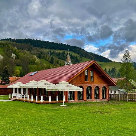 Biotour Camping & Restaurant Ghimes-Faget Экстерьер фото
