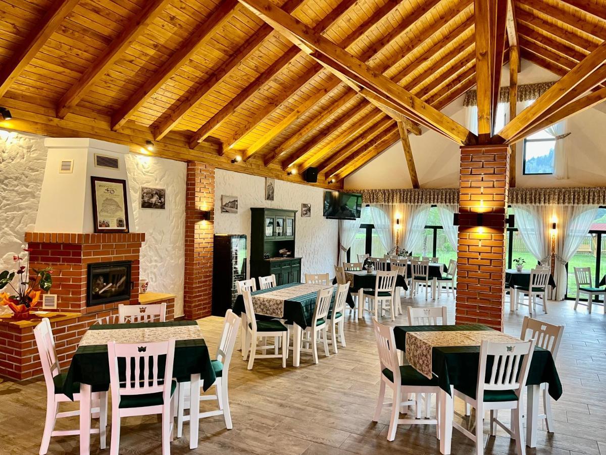Biotour Camping & Restaurant Ghimes-Faget Экстерьер фото