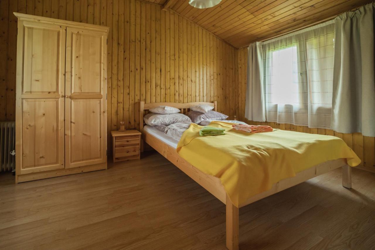 Biotour Camping & Restaurant Ghimes-Faget Экстерьер фото