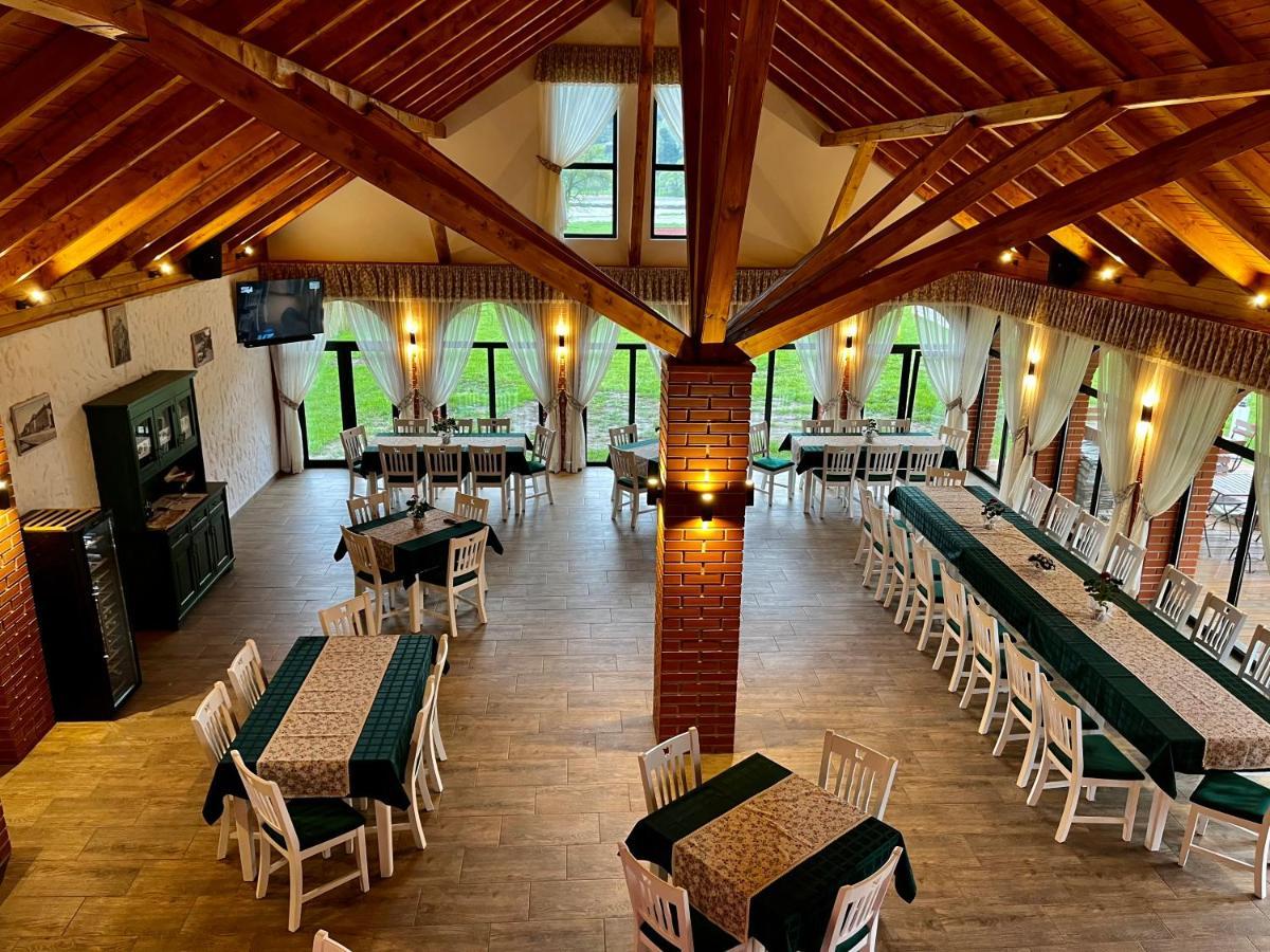 Biotour Camping & Restaurant Ghimes-Faget Экстерьер фото