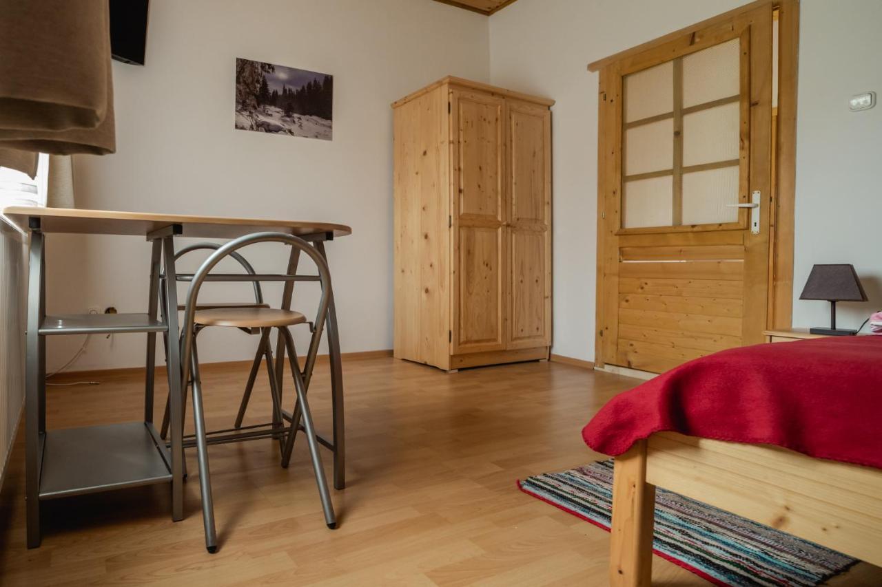Biotour Camping & Restaurant Ghimes-Faget Экстерьер фото
